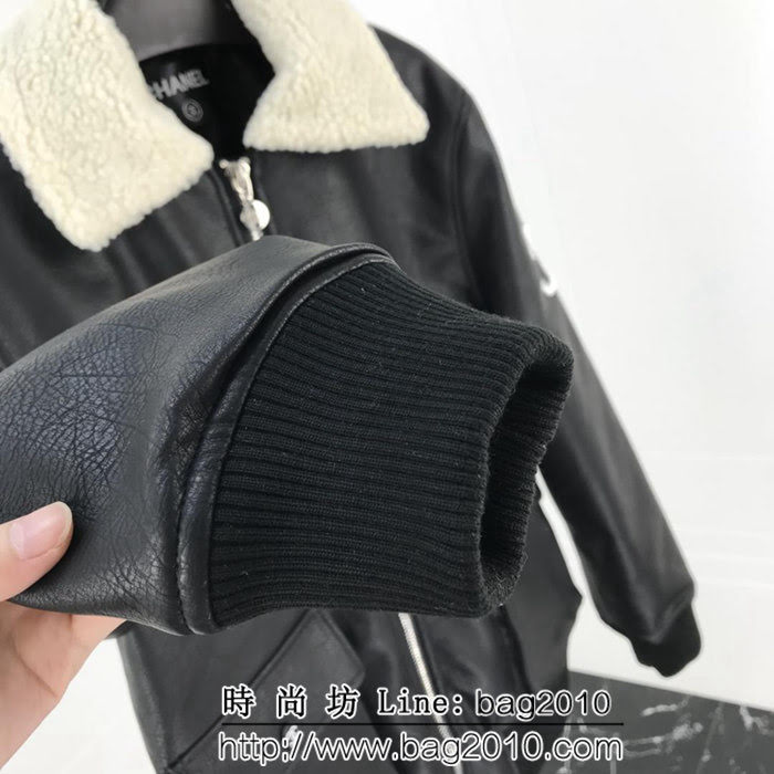 CHANEL香奈兒 18FW 小香中古系列 毛絨領子 洗水Pu皮棉衣 情侶款 ydi1338